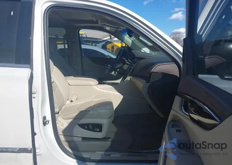 2016 Cadillac Escalade Luxury Collection z USA, uszkodzony, nr VIN 1GYS4BKJ3GR194814